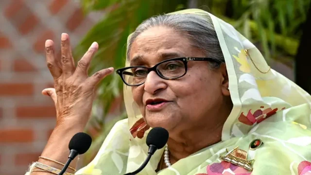 মাথা উঁচু করে দ্রুত দেশে ফিরব: আনন্দবাজারকে শেখ হাসিনা