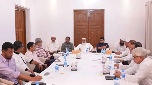 ১১ দলীয় ঐক্যের শীর্ষ বৈঠক চলছে, এজেন্ডা ৩১ অক্টোবরের ঢাকা-খুলনা-কুষ্টিয়া লংমার্চ
