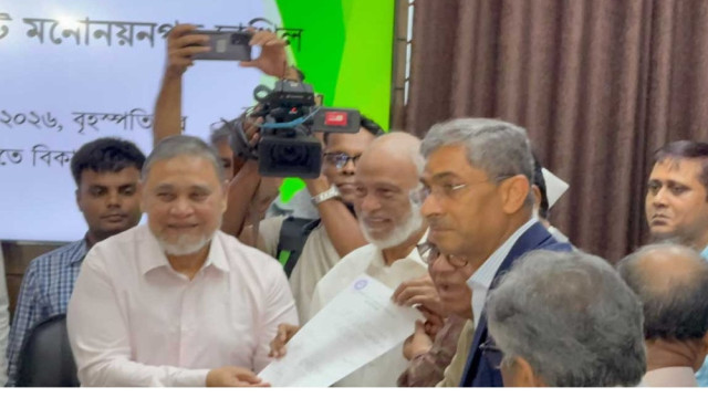রাষ্ট্রপতি পদে মির্জা ফখরুলের মনোনয়নপত্র দাখিল