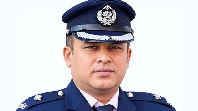 ডিবি কার্যালয়ে ক্যান্টনমেন্ট থানার ওসি রাকিবুল হাসান