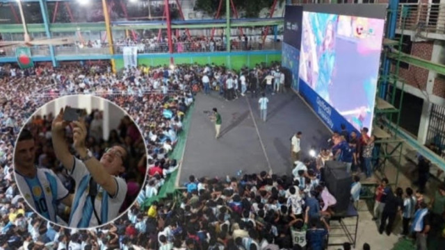 আর্জেন্টিনার হার সমর্থকদের সঙ্গে হতাশার মুহূর্তে রাষ্ট্রদূত
