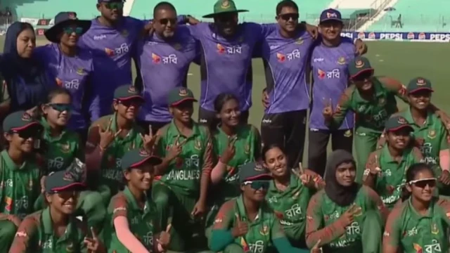 পাকিস্তানকে ৩২ রানে হারিয়ে ত্রিদেশীয় সিরিজের ফাইনালে বাংলাদেশ