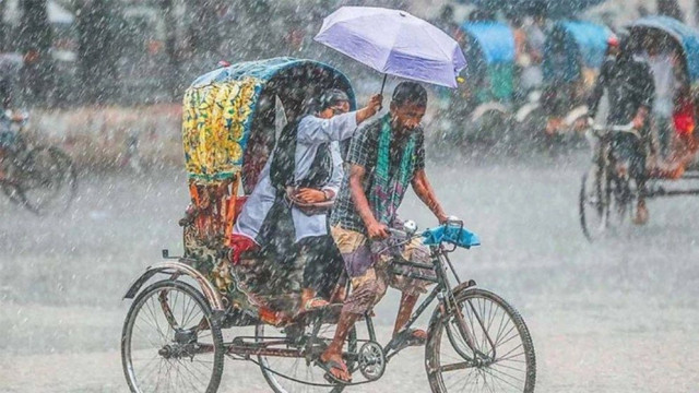 দিনভর গরমের পর রাজধানীতে বৃষ্টি, কিছুটা স্বস্তি পেল নগরবাসী
