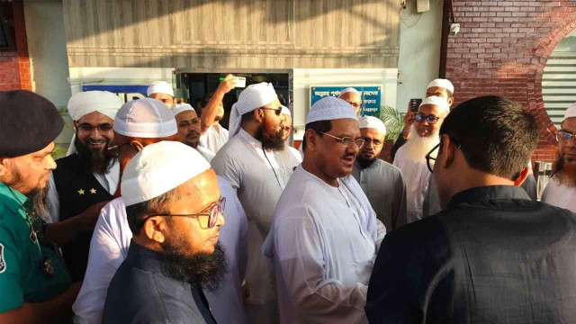 যুক্তরাষ্ট্রে ১৪ দিনের দাওয়াতি সফরে চরমোনাই পীর