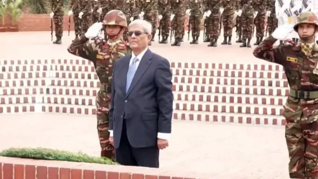 জাতীয় স্মৃতিসৌধে রাষ্ট্রপতি মির্জা ফখরুলের শ্রদ্ধা