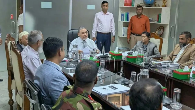 ইউপি নির্বাচন ও এনআইডি সেবা নিয়ে বৈঠকে নির্বাচন কমিশন