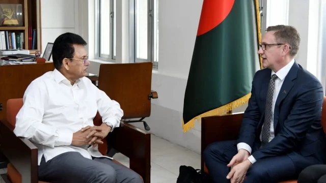 শিক্ষার্থীদের অস্ট্রেলিয়ায় বৃত্তির পরিধি বাড়ানোর আহ্বান শিক্ষামন্ত্রীর