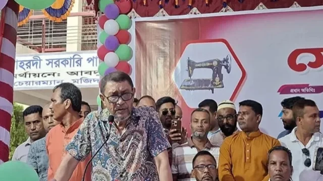 নারীদের স্বাস্থ্যসেবায় ২৫ হাজার মিডওয়াইফ নিয়োগের পরিকল্পনা সরকারের