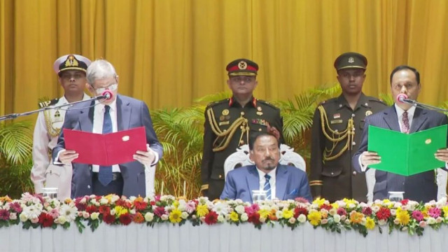দেশের ২৩তম রাষ্ট্রপতি হিসেবে শপথ নিলেন মির্জা ফখরুল
