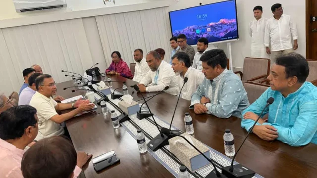 ঈদুল আজহা সামনে রেখে পরিচ্ছন্নতাকর্মীদের জন্য বিশেষ অনুদান