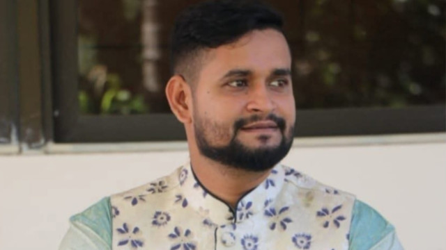 কক্সবাজারের উখিয়ায় ইরানি পাহাড় পুলিশ ক্যাম্পের একটি ওয়াশরুম থেকে এএসআই রুবেল হোসেনের মরদেহ উদ্ধা...