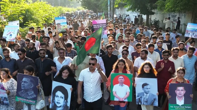 তারেক রহমানের উন্নয়ন ভাবনার পক্ষে ঢাবিতে ছাত্রদলের শোভাযাত্রা