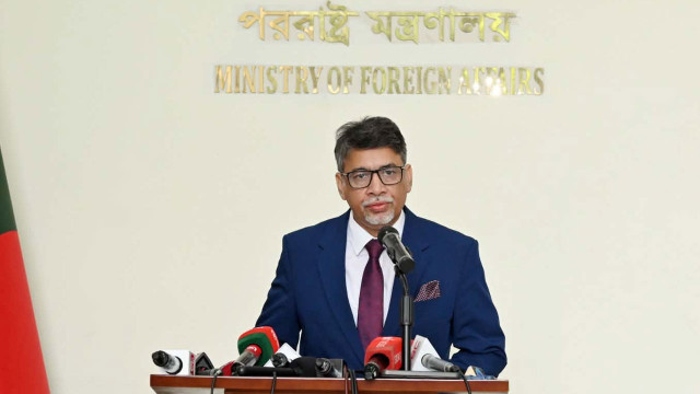 প্রধানমন্ত্রীর ভারত সফরের আগে অনুকূল পরিবেশ তৈরির আহ্বান ঢাকার