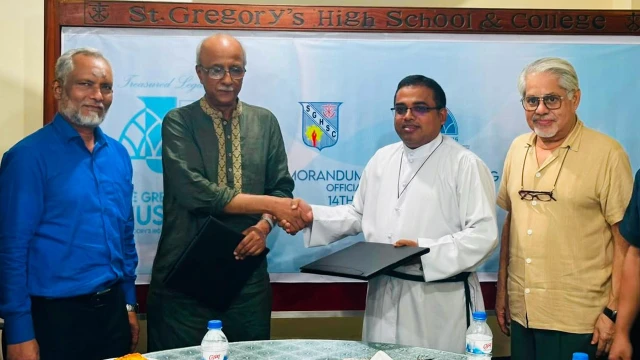 সেন্ট গ্রেগরি স্কুলে জাদুঘর নির্মাণে সমঝোতা চুক্তি