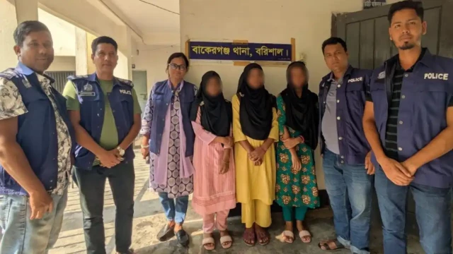 বরিশালের বাকেরগঞ্জে স্কুলে যাওয়ার কথা বলে বাড়ি থেকে বের হওয়ার পর নিখোঁজ তিন দশম শ্রেণির ছাত্রীকে ঢাক...