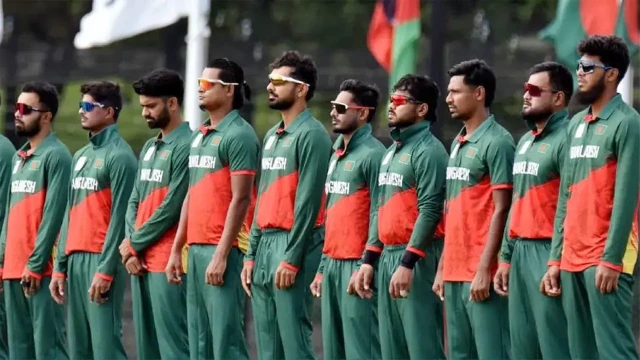অনুমতি ছাড়া শহর বদল, সাইফ-হৃদয়-রিশাদের জরিমানা