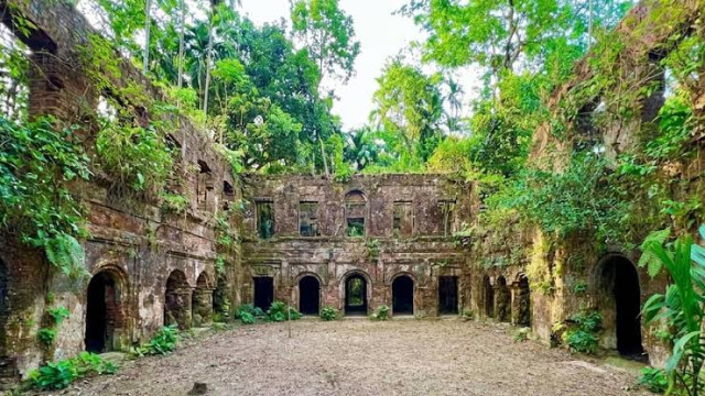অবহেলায় ধ্বংসের মুখে চাঁদপুরের ঐতিহাসিক কড়ৈতলি জমিদার বাড়ি, বাড়ছে মাদকের উপদ্রব