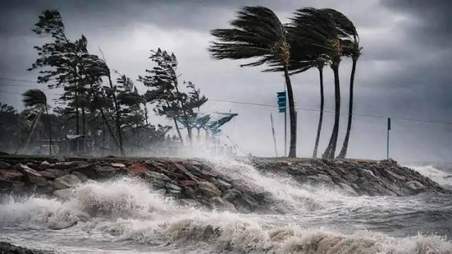 দেশের আট অঞ্চলে সর্বোচ্চ ৬০ কিমি বেগে ঝোড়ো হাওয়ার শঙ্কা, নদীবন্দরে সতর্কতা