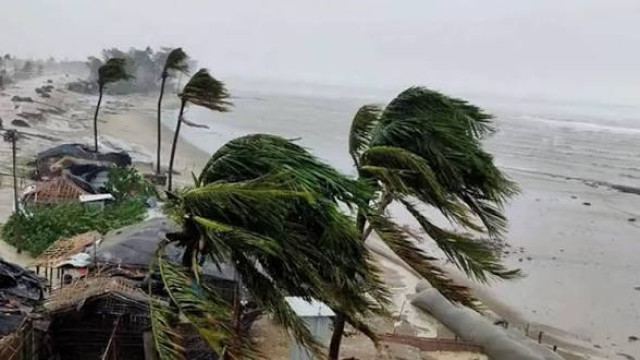 ঢাকাসহ ৭ অঞ্চলে ঝড়-বৃষ্টির আভাস, নদীবন্দরে ১ নম্বর সংকেত