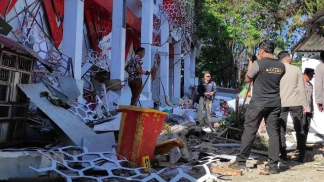 ইন্দোনেশিয়ায় ৭.৭ মাত্রার শক্তিশালী ভূমিকম্প, জারি সুনামি সতর্কতা