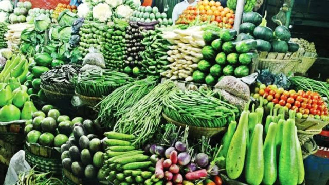 রাজধানীতে সরবরাহ সংকটে চড়া সবজির বাজার