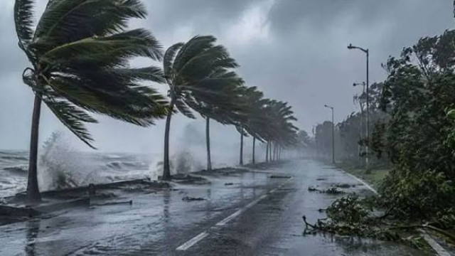 ঝড়ো হাওয়া ও বজ্রবৃষ্টির পূর্বাভাস: দেশের বিভিন্ন অঞ্চলে ১ নম্বর সতর্কসংকেত