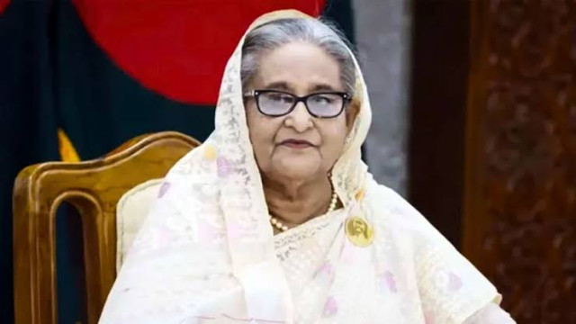পালানোর সময় হাসিনার সহযাত্রী কারা ছিলেন?