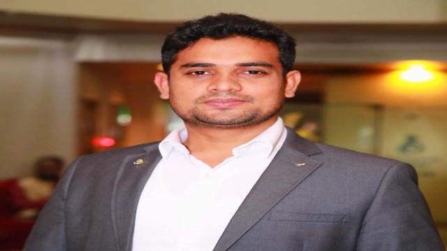 অর্থাভাবে ভর্তি অনিশ্চিত, শিক্ষার্থীর পাশে ছাত্রদল নেতা বাসিত