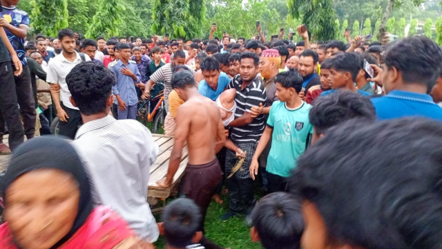 ফুলবাড়ীতে স্কুলপুকুরে গোসল করতে নেমে নবম শ্রেণির ছাত্রের মৃত্যু