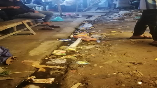 কচুয়া বিশ্বরোডে সামান্য বৃষ্টিতেই জলাবদ্ধতা, উন্নত ড্রেনেজ ব্যবস্থার দাবি