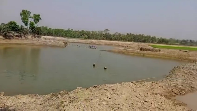 কচুয়ায় অবৈধ ড্রেজার বন্ধে ২৪ ঘণ্টার আল্টিমেটাম