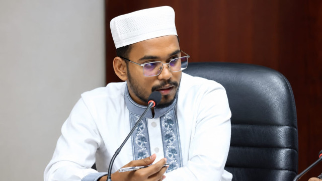 নির্বাচনী হলফনামায় তথ্য গোপন ও ভুল তথ্য দেওয়ার অভিযোগ তুলে জাতীয় নাগরিক পার্টির (এনসিপি) নেতা এবং নো...
