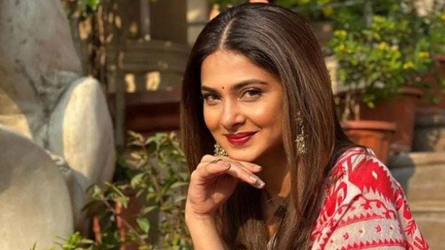 দ্বিতীয় বিয়ে নিয়ে নতুন গুঞ্জনে অভিনেত্রী জেনিফার উইংগেট