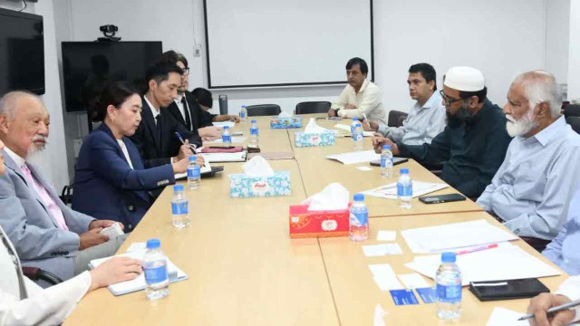 রোহিঙ্গা সংকট নিরসনে জাপানি প্রতিনিধিদলের সাথে ত্রাণ প্রতিমন্ত্রীর বৈঠক