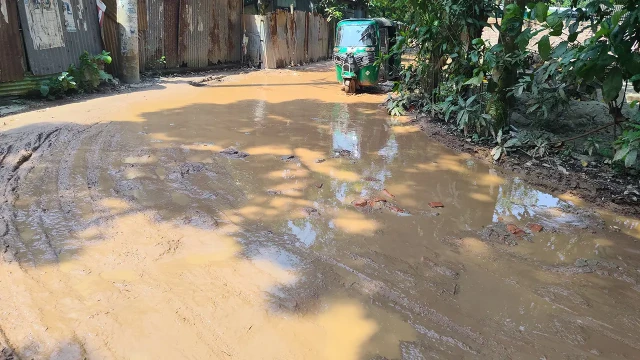 নারায়ণগঞ্জের সোনারগাঁ উপজেলার সনমান্দী ইউনিয়নের অলিপুরা বাজার থেকে দড়িকান্দী