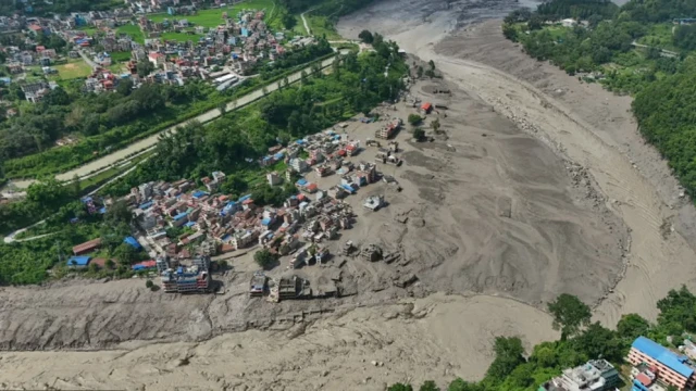 নেপালে আকস্মিক বন্যায় প্রাণহানি ১৬২, নিখোঁজ প্রায় ৪০০